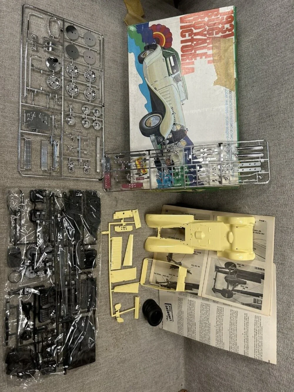 Lindberg Bugatti Royale Victoria 1931 1/24 Model Kit #6602:350